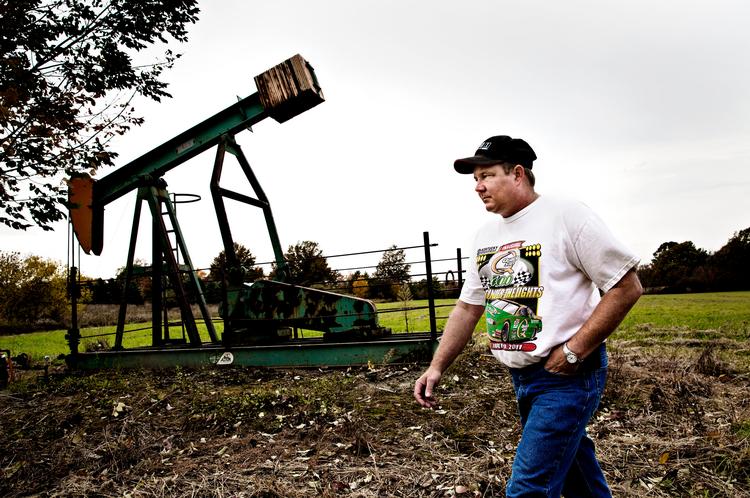 DRØMMEN. Lloyd Burt håber som tusindvis af borgere i USA, at der kan pumpes naturgas op fra hans private baghave. Foto: Jacob Ehrbahn 