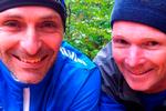 Motionsoprør. Peter Løvenstein (tv) og Jens Bojsen-Møller skriver sig med deres skovsvinstræning ind i nutidens motionstrend, hvor især mænd elsker at komme 'back to nature' ved at løfte tunge ting. 