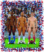 Lemfældighed. Værket 'Vive la France' er skabt af kunstnerne Pierre og Gilles, og det er ikke første gang de to provokerer med mandlig nøgenhed. 