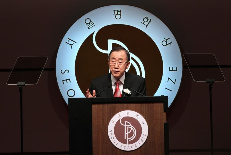 hædret. FN's generalsekretær, Ban Ki-moon, besøger i dag sit hjemland, Sydkorea, hvor han modtager en fredspris. 