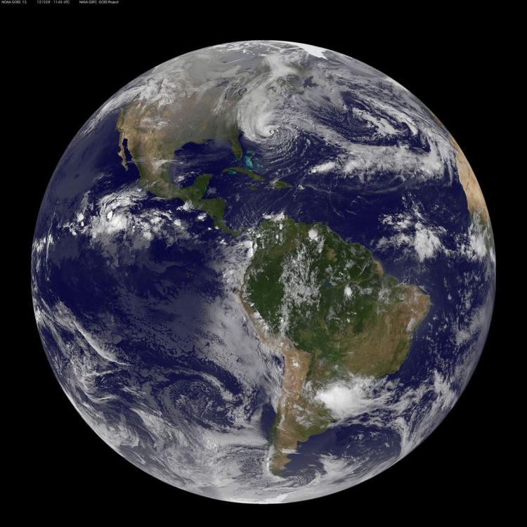 SANDY. Orkanen Sandy fotograferet fra en af Nasas satellitter. 