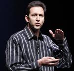 fyring. »Scott Forstall forlader Apple til næste år. Indtil da vil han fungere som rådgiver for administrerende direktør Tim Cook«. Sådan kan man også formulere en fyreseddel. 