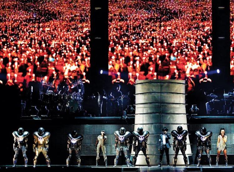 Show. 'Michael Jackson - The Immortal World Tour by Cirque du Soleil' kunne denne weekend opleves i København og fortsætter derefter med at turnere verden rundt. 