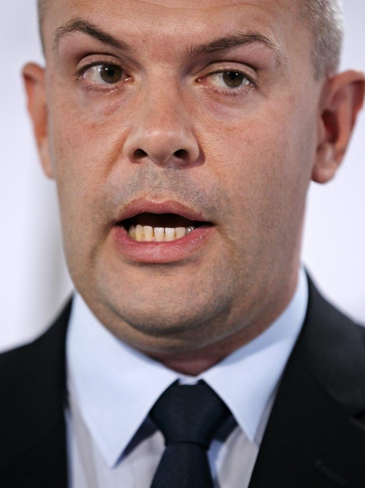 Forhandlinger. Finansminister Bjarne Corydon  (S) understreger, at regeringen fortsat forhandler videre med sit parlamentariske grundlag, Enhedslisten. 