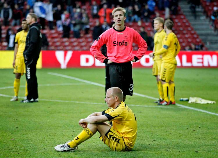 talent. AC Horsens-målmand Frederik Rønnow 8midt) efter en kamp med skuffende udfald for Horsens. 