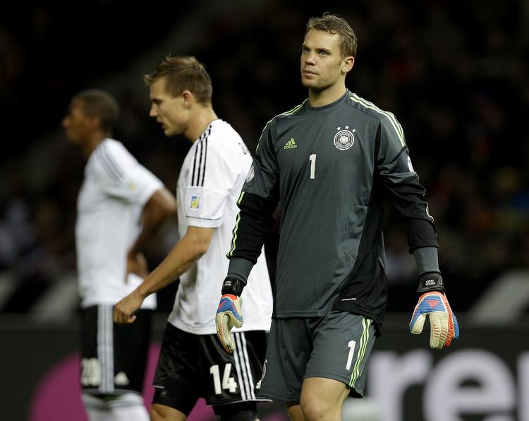 SKUFFET. Landsholdskeeper Manuel Neuer er irriteret over, at Tyskland har lukket mange mål ind i de seneste kampe. 
