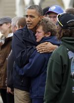 Medfølelse. Barack Obama viste sin medfølelse med de mange mennesker, der har mistet hus og hjem i forbindelse med orkanen Sandy, da han besøgte delstaten New Jersey. 
