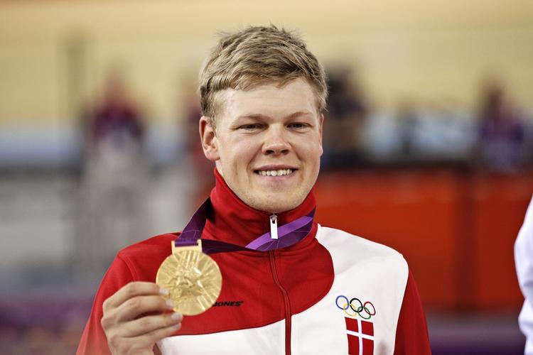 komet. Lasse Norman Hansen vandt en overraskende og hårdttilkæmpet guldmedalje ved OL i London og står stærkt i feltet til kåringen af årets cykelrytter. 