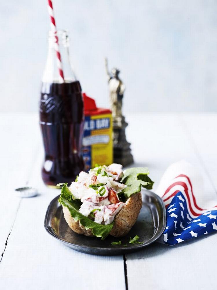 Hotdog. Med hummer! En af opskrifterne fra madbloggeren Newyorkerbyheart's nye amerikanskinspirerede kogebog. 