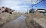 Sandet ligger højt i gaderne i Beach Haven på Long Beach Island i New Jersey. 