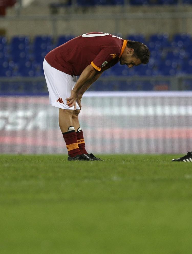 særtog. AS Romas Francesco Totti har brændt en chance i kampen mod Parma. Men i det mindste kom han frem i god tid til Parma station. 