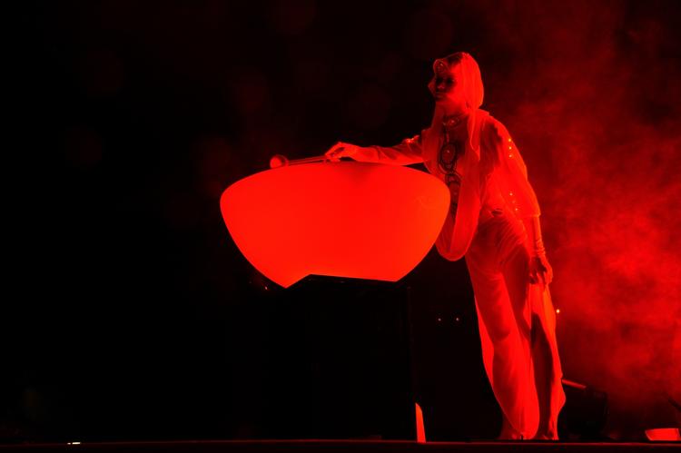 Sensation. Festen, hvor alle deltagere skal være klædt helt i hvidt, rammer Parken på lørdag. 