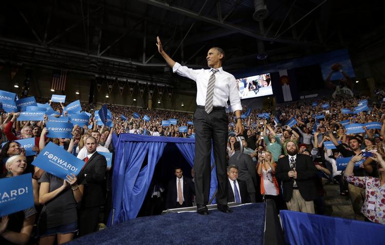Slutspurt. Jobtallene kan få afgørende betydning for de sidste dages valgkamp i USA. Her er Barack Obama på besøg på University of Colorado i går. Svingstaterne har højeste prioritet for begge kandidater frem til valgdagen på tirsdag. 