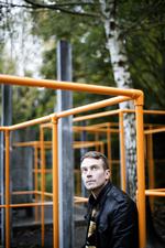 Heldig. Efter en selvvalgt hård ungdom har Daniel Dencik ikke haft problemer med at være alene med sine yndlingsbeskæftigelser: film og litteratur. 