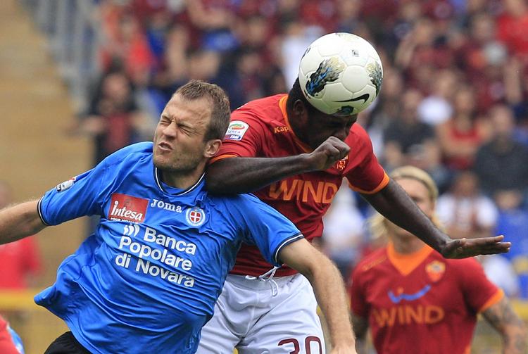 Rutine. Der er formentlig flere klubber i Superligaen, der vil være interesserede i at hente den 33-årige tilbage til Danmark, som Daniel Jensen (t.v.) forlod for 14 år siden. 