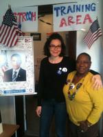 Støtte. Gunvor Holm Wibroe (tv.) på kampagnekontoret i Ohio. 