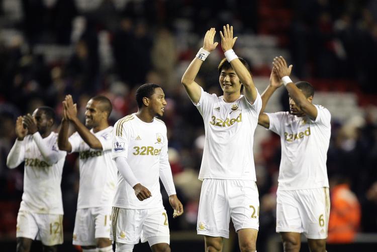 SWANSEA. Pokalsejr over Liverpool og point mod Chelsea. Michael Laudrups hold har haft en god uge. 
