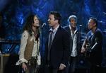 indsamling. Steven Tyler, Jimmy Fallon, Mark Rivera og Bruce Springsteen deltog i fredagens støttearrangement. 