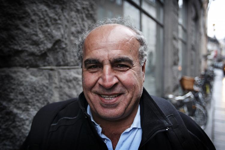 FODBOLD. Fallah Ashoors fodboldklubber hedder Al-Salam. Det betyder frihed og fred på dansk. 