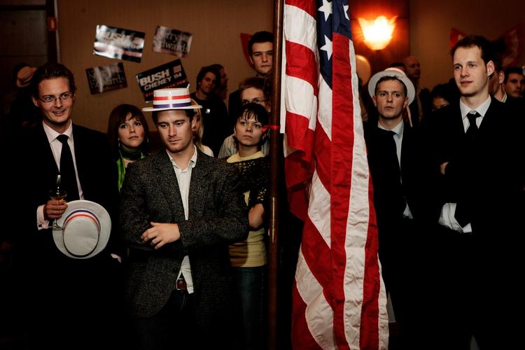 Valgfest. Der er masser af steder, hvor du kan finde livestreams af valget. Og ikke mindst dele oplevelsen med andre. Hvad enten det bliver sejr eller nederlag. 