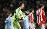 Rekordmand. Ingen andre danskere har spillet så mange kampe i den bedste engelske række som Sørensen: 359 gange har han stået mellem stængerne for Sunderland, Aston Villa og Stoke. 