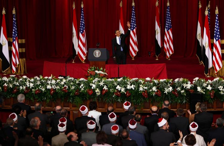 Afgørende. En sejr til Obama vil være en sejr ikke alene for amerikanerne, men for freden i verden. Ikke mindst i Mellemøsten, der i disse år gennemgår historiske forandringer. 