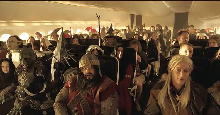 HOBBIT. Air New Zealand fejrer den kommende premiere med en hobbit-inspireret sikkerhedsvideo. 