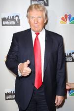 Vrede. Rigmanden Donald Trump lufter sin utilfredshed over Obamas sejr på nyhedsdelingen Twitter. Af flere omgange. 