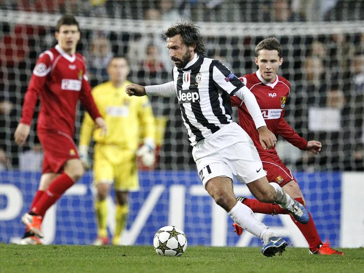 Strategen. Midtbanestyrmanden Andrea Pirlo skal FCN'erne holde et vågent øje med i aften. 