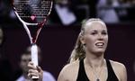 Omvendt. Wozniacki er i 2011 rutsjet ned på verdensranglistens 10.-plads, mens Frederik Løchte Nielsen fik sit gennembrud som doublespiller, da han vandt den hæderkronede Wimbledon-turnering. 