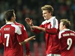 FÆLLESSKAB. To spillere med en del til fælles: William Kvist og Nicklas Bendtner har spillet ungdomsfodbold i K.B., på det danske landshold og mod danske klubber. 
