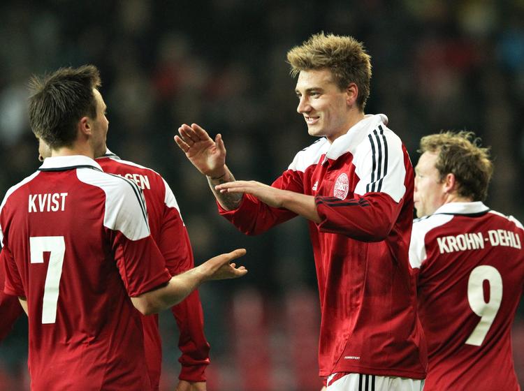 FÆLLESSKAB. To spillere med en del til fælles: William Kvist og Nicklas Bendtner har spillet ungdomsfodbold i K.B., på det danske landshold og mod danske klubber. 