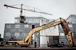 Dumping. Det er stadig ikke en hovedentreprenørs ansvar, at udenlandske underleverandører betaler den rette moms og skat. 