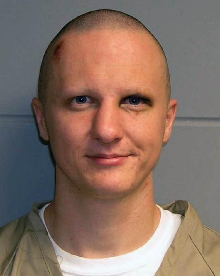 Den 24-årige Jared Loughner erkendte allerede sidste år, at han skød og dræbte seks mennesker og sårede 12. Nu er han idømt syv gange livstid plus 140 år. Der bliver ingen mulighed for prøveløsladelse. 
