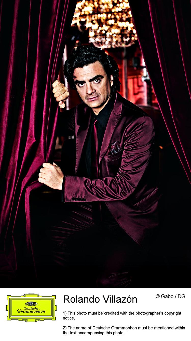 Crashet. Stemmen er ikke den samme som før i tiden på stjernen Rolando Villazóns nye operaudspil. 