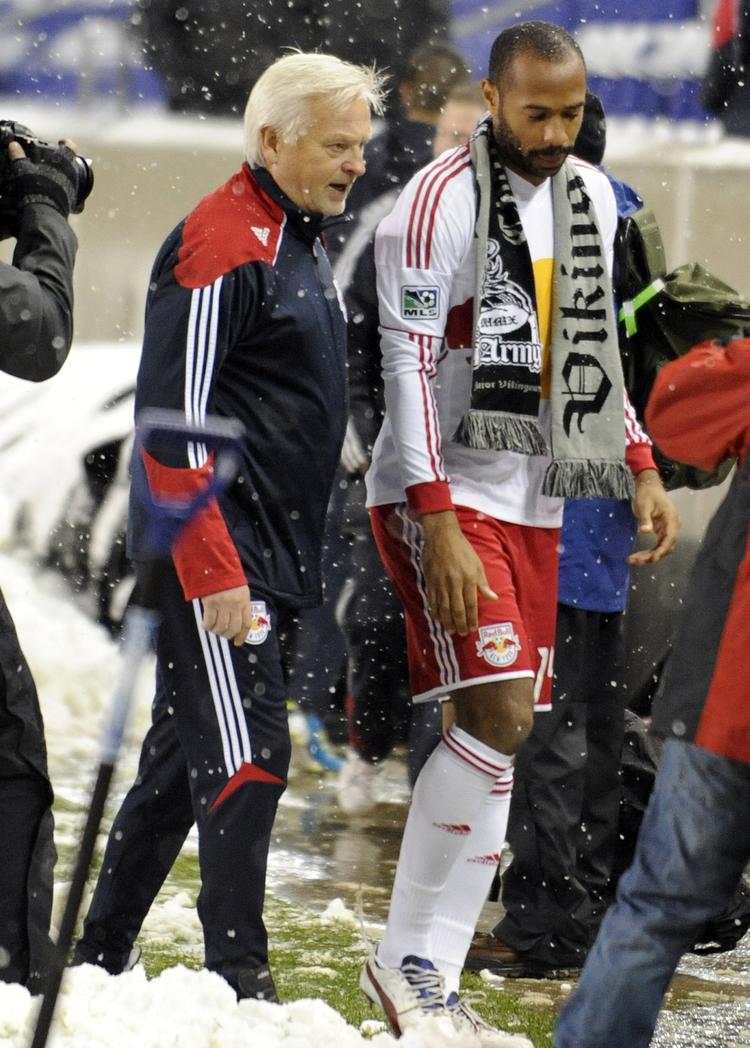 Exit. Hans Backe og Thierry Henry tabte i MLS-kvartfinalen. Det kostede svenskeren jobbet. 