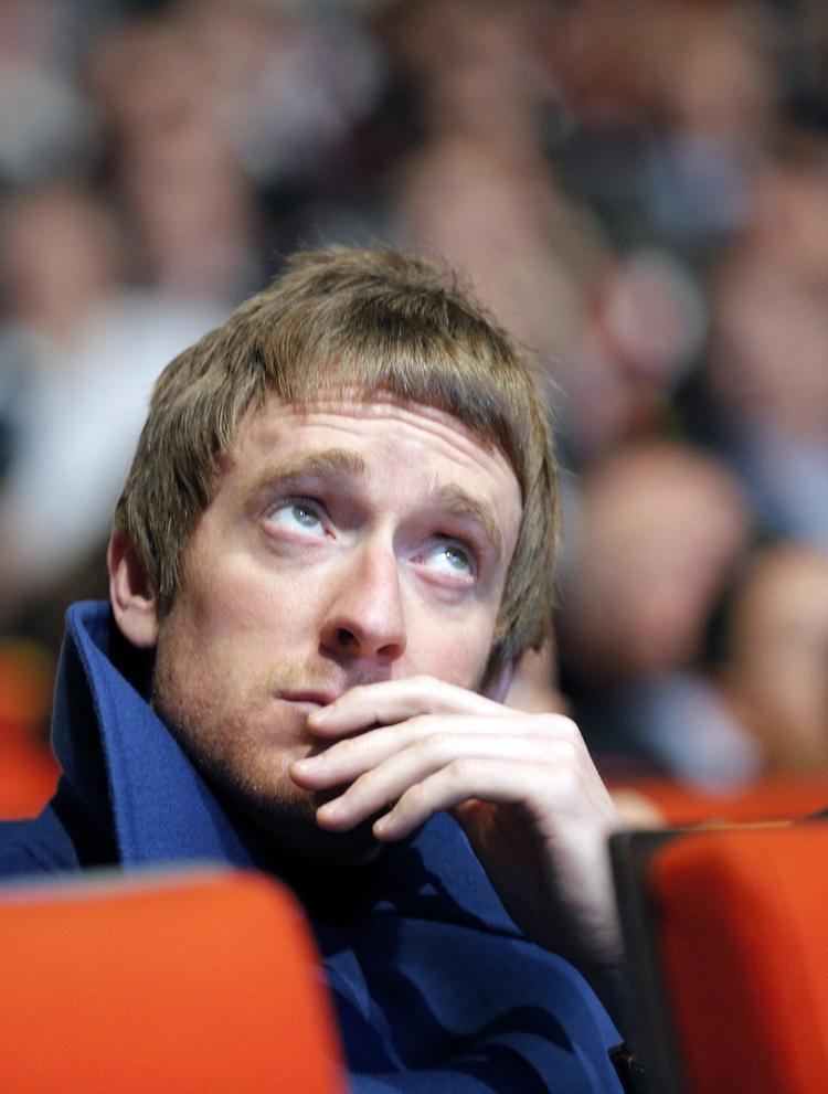 Brødebetynget. Wiggins var godt træt af pressen, da han kom hjem fra hospitalet. 