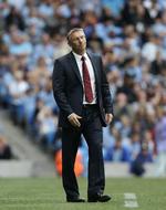 Presset. Nigel Adkins har ført Southampton til oprykning to sæsoner i træk, men har måttet sande, at Premier League kan være et numemr for stort for klubben fra sydkysten. 