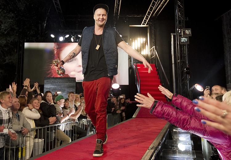 Reality. Op- og nedture, tårer og glædesudbrud, intriger og bedrag. Henrik blev nummer 2 i 'Big Brother' 2012. 