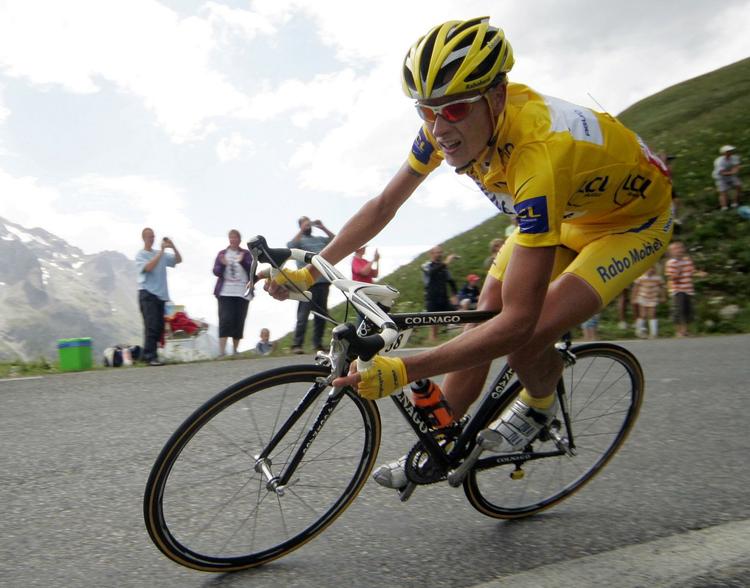 Fortid. Få dage før afslutningen af Tour de France i 2007 blev Michael Rasmussen taget ud af løbet, som han lå til at vinde. 