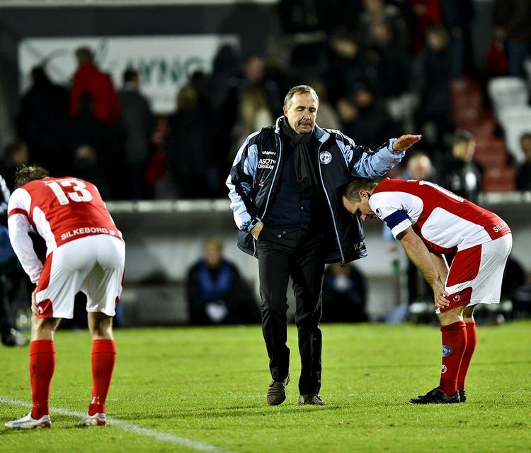Exit. Keld Bordinggaard har sagt farvel til Henrik 'Tømrer' Pedersen og resten af Silkeborg-mandskabet. 