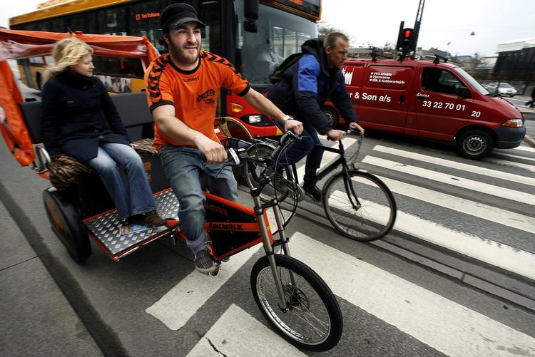 Ring. Fra maj 2013 må cykeltaxier ikke længere shanghaje passagerer på gaden, men finde dem på en række faste pladser i Indre By. (Arkivfoto) 