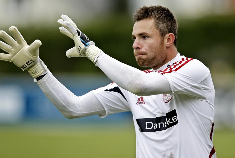 Nedtur. Stephan Andersen er blevet vraget som førstemålmand i Evian efter at have lukket otte mål ind på 11 forsøg. 