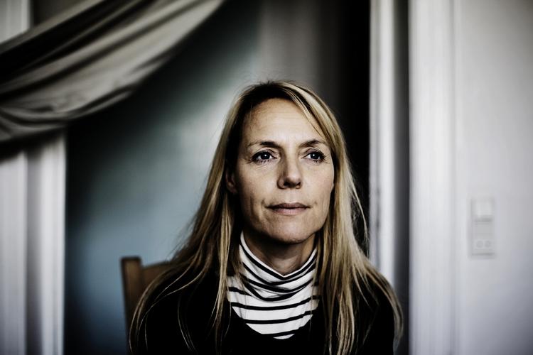 Råt. Ligesom 'Fjerde til venstre' viser den nye plade en mere rå og rustik version af den Alberte, mange bl.a. kender som Luna fra Bamse og Kylling. 