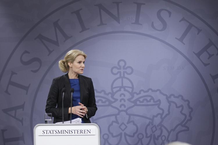 Pressemøde. Det ville klæde Venstre, at være med til at løse landets udfordringer, siger statsministeren på et pressemøde. 