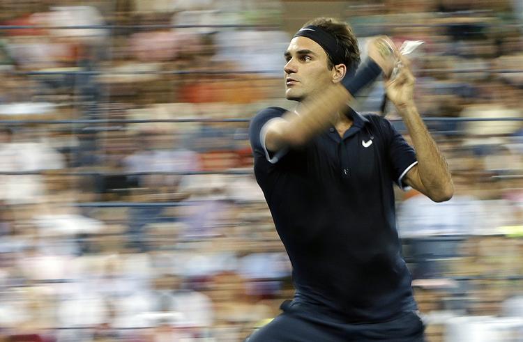 fart. Roger Federer er en af tennisspillets mest perfektionistiske udøvere, men schweizeren vil gerne have mere fart, uforudsigelighed og angreb ind i spillet. 