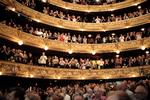 Jubel. Der var vist ikke tvivl om publikums  kulturelle appetit, da 'Aura' blev opført på Det Kongelige Teater. 