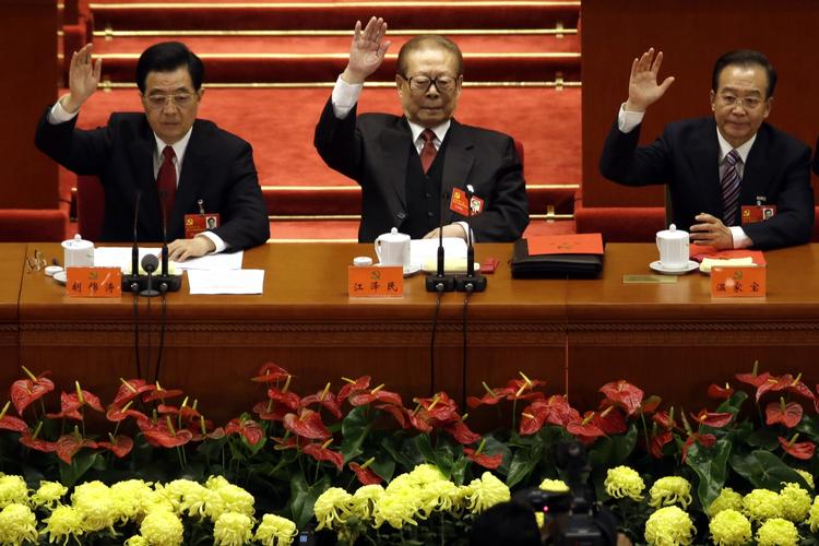 afløsning. Hu Jintao (tv.) trækker sig som præsident og ventes at blive afløst af Xi Jinping, som ikke ses på billedet. 