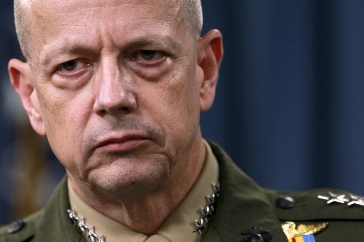 Skrivekløe. USA's øverstkommanderende i Afghanistan, John Allen, er under mistanke for at have udvist »upassende adfærd« i forbindelse med sit forhold til kvinden Jill Kelley. 