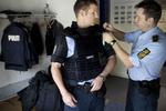mangelvare. En stor national undersøgelse afslører, at der blandt andet er mangel på skudsikre veste. 